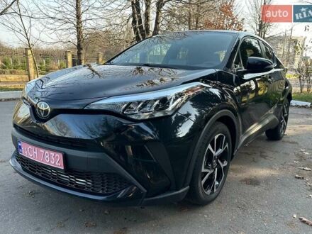 Черный Тойота C-HR, объемом двигателя 2 л и пробегом 114 тыс. км за 19900 $, фото 1 на Automoto.ua