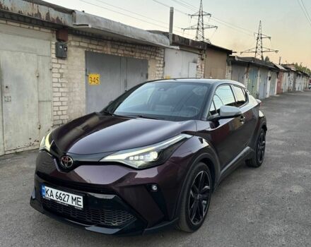 Фиолетовый Тойота C-HR, объемом двигателя 1.8 л и пробегом 40 тыс. км за 35800 $, фото 2 на Automoto.ua