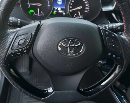 Фиолетовый Тойота C-HR, объемом двигателя 1.8 л и пробегом 40 тыс. км за 35800 $, фото 4 на Automoto.ua