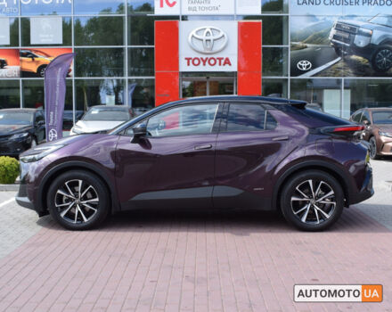 Фиолетовый Тойота C-HR, объемом двигателя 2 л и пробегом 17 тыс. км за 39500 $, фото 2 на Automoto.ua