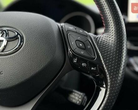 Фіолетовий Тойота C-HR, об'ємом двигуна 1.8 л та пробігом 42 тис. км за 33000 $, фото 29 на Automoto.ua