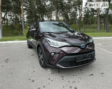 Фиолетовый Тойота C-HR, объемом двигателя 1.8 л и пробегом 6 тыс. км за 34500 $, фото 4 на Automoto.ua