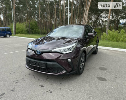 Фиолетовый Тойота C-HR, объемом двигателя 1.8 л и пробегом 6 тыс. км за 34500 $, фото 2 на Automoto.ua