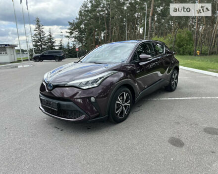 Фиолетовый Тойота C-HR, объемом двигателя 1.8 л и пробегом 6 тыс. км за 34500 $, фото 1 на Automoto.ua