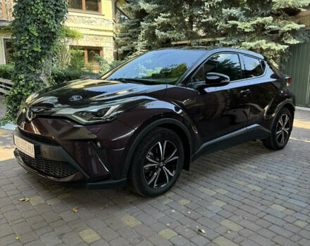 Фиолетовый Тойота C-HR, объемом двигателя 1.99 л и пробегом 40 тыс. км за 33600 $, фото 2 на Automoto.ua