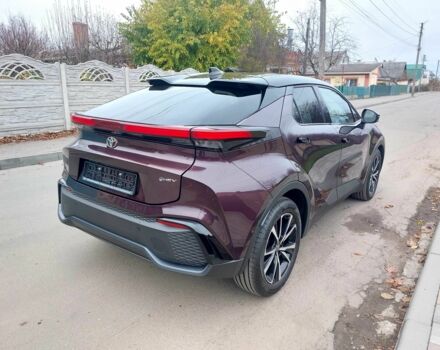 Фиолетовый Тойота C-HR, объемом двигателя 1.8 л и пробегом 2 тыс. км за 32800 $, фото 4 на Automoto.ua
