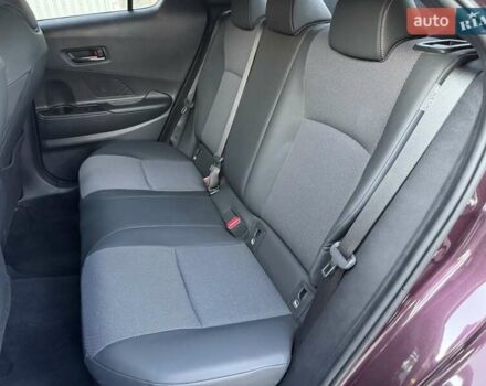 Фиолетовый Тойота C-HR, объемом двигателя 1.8 л и пробегом 2 тыс. км за 35300 $, фото 42 на Automoto.ua