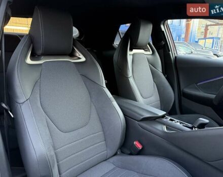Фиолетовый Тойота C-HR, объемом двигателя 1.8 л и пробегом 2 тыс. км за 35300 $, фото 37 на Automoto.ua