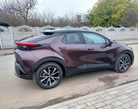 Фиолетовый Тойота C-HR, объемом двигателя 1.8 л и пробегом 2 тыс. км за 32800 $, фото 3 на Automoto.ua