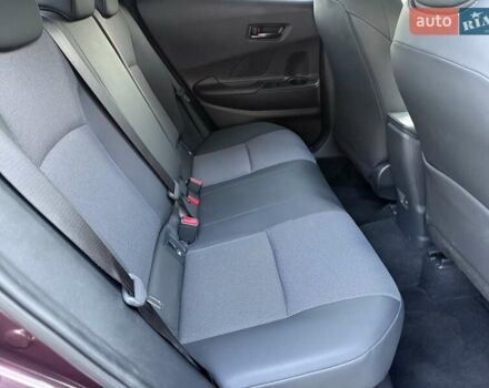 Фиолетовый Тойота C-HR, объемом двигателя 1.8 л и пробегом 2 тыс. км за 35300 $, фото 39 на Automoto.ua