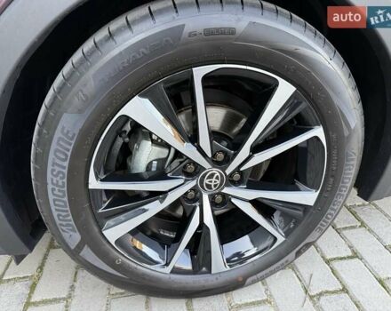 Фиолетовый Тойота C-HR, объемом двигателя 1.8 л и пробегом 2 тыс. км за 35300 $, фото 25 на Automoto.ua