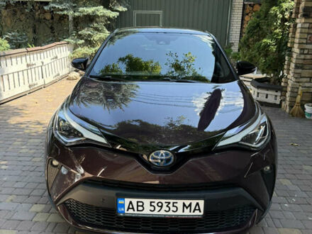 Тойота C-HR 2023 в Киеве на Automoto.ua Фиолетовый Тойота C-HR, объемом двигателя 1.99 л и пробегом 40 тыс. км за 33600 $, фото 1 на Automoto.ua