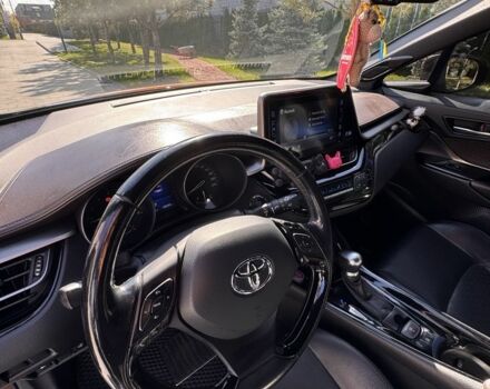 Коричневый Тойота C-HR, объемом двигателя 0 л и пробегом 128 тыс. км за 23900 $, фото 6 на Automoto.ua