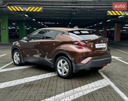 Коричневий Тойота C-HR, об'ємом двигуна 1.99 л та пробігом 130 тис. км за 22990 $, фото 4 на Automoto.ua