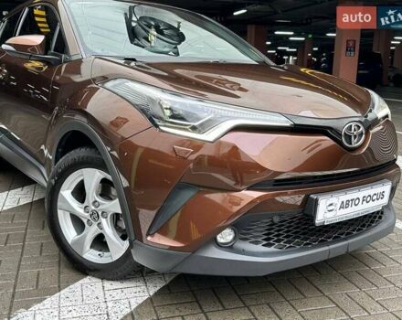 Коричневий Тойота C-HR, об'ємом двигуна 1.99 л та пробігом 130 тис. км за 22990 $, фото 1 на Automoto.ua