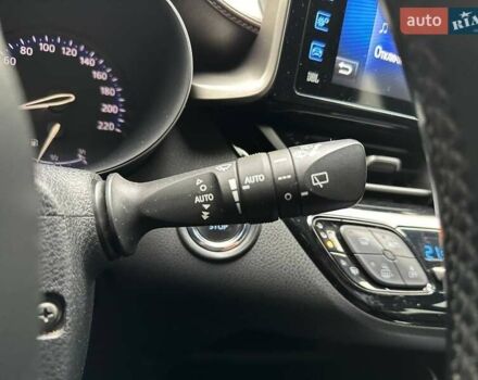 Коричневий Тойота C-HR, об'ємом двигуна 1.99 л та пробігом 130 тис. км за 22990 $, фото 15 на Automoto.ua