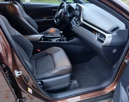 Коричневий Тойота C-HR, об'ємом двигуна 1.2 л та пробігом 66 тис. км за 9000 $, фото 4 на Automoto.ua