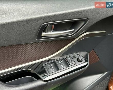 Коричневий Тойота C-HR, об'ємом двигуна 1.99 л та пробігом 130 тис. км за 22990 $, фото 7 на Automoto.ua