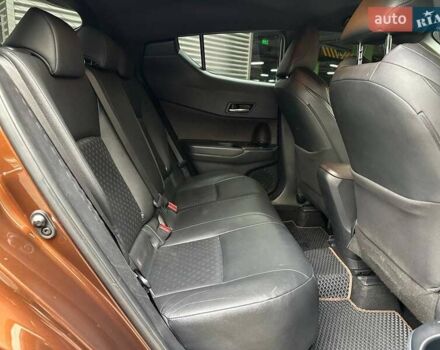 Коричневий Тойота C-HR, об'ємом двигуна 1.99 л та пробігом 130 тис. км за 22990 $, фото 10 на Automoto.ua