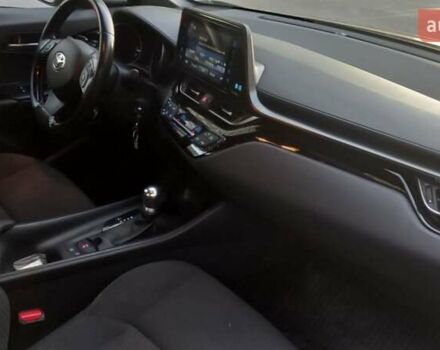 Коричневий Тойота C-HR, об'ємом двигуна 1.2 л та пробігом 46 тис. км за 22800 $, фото 17 на Automoto.ua