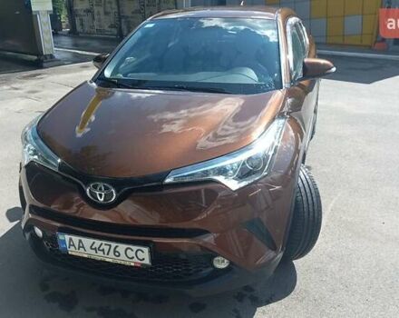 Коричневый Тойота C-HR, объемом двигателя 1.2 л и пробегом 64 тыс. км за 19980 $, фото 2 на Automoto.ua