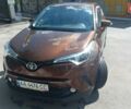 Коричневый Тойота C-HR, объемом двигателя 1.2 л и пробегом 64 тыс. км за 19980 $, фото 2 на Automoto.ua