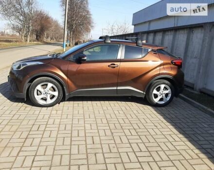 Коричневый Тойота C-HR, объемом двигателя 1.2 л и пробегом 143 тыс. км за 18500 $, фото 4 на Automoto.ua