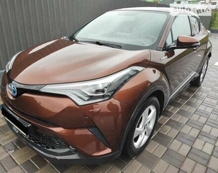 Коричневый Тойота C-HR, объемом двигателя 1.8 л и пробегом 65 тыс. км за 24900 $, фото 1 на Automoto.ua