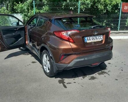 Коричневый Тойота C-HR, объемом двигателя 1.2 л и пробегом 64 тыс. км за 19980 $, фото 3 на Automoto.ua
