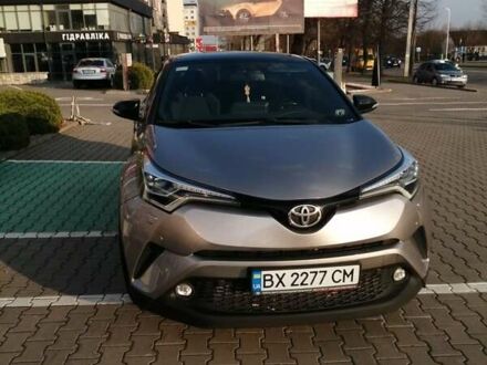Тойота C-HR 2017 в Хмельницком на Automoto.ua Коричневый Тойота C-HR, объемом двигателя 1.2 л и пробегом 199 тыс. км за 15900 $, фото 1 на Automoto.ua