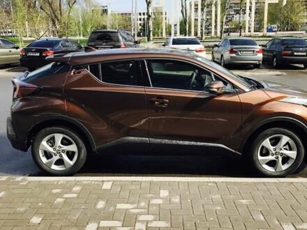 Тойота C-HR 2017 в Запорожье на Automoto.ua Коричневый Тойота C-HR, объемом двигателя 1.2 л и пробегом 57 тыс. км за 23500 $, фото 1 на Automoto.ua