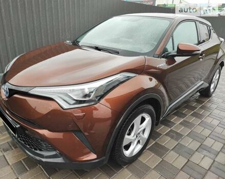 Коричневий Тойота C-HR, об'ємом двигуна 1.8 л та пробігом 65 тис. км за 24900 $, фото 1 на Automoto.ua