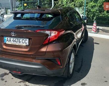 Коричневый Тойота C-HR, объемом двигателя 1.2 л и пробегом 64 тыс. км за 19980 $, фото 1 на Automoto.ua