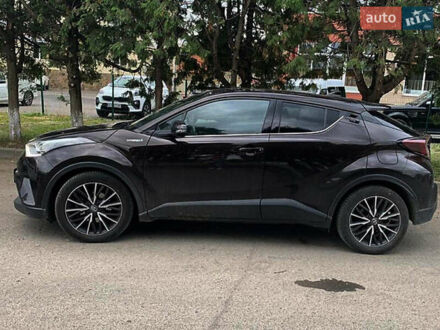 Коричневый Тойота C-HR, объемом двигателя 1.8 л и пробегом 121 тыс. км за 22500 $, фото 1 на Automoto.ua