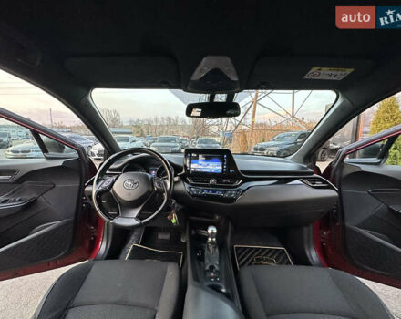 Красный Тойота C-HR, объемом двигателя 1.2 л и пробегом 138 тыс. км за 17500 $, фото 18 на Automoto.ua