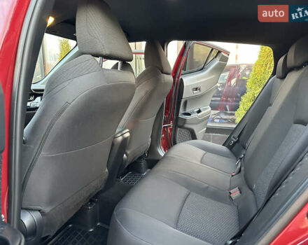 Красный Тойота C-HR, объемом двигателя 1.2 л и пробегом 138 тыс. км за 17500 $, фото 15 на Automoto.ua