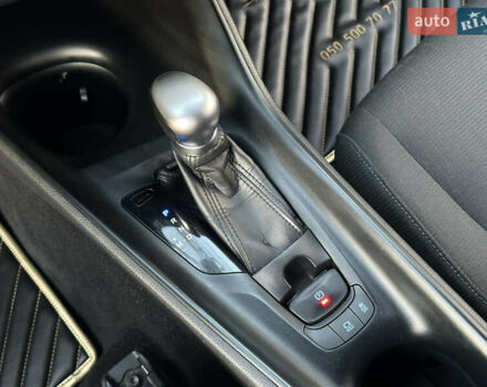 Красный Тойота C-HR, объемом двигателя 1.2 л и пробегом 138 тыс. км за 17500 $, фото 32 на Automoto.ua