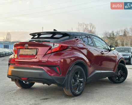Красный Тойота C-HR, объемом двигателя 1.2 л и пробегом 138 тыс. км за 17500 $, фото 1 на Automoto.ua