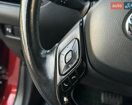 Красный Тойота C-HR, объемом двигателя 1.2 л и пробегом 138 тыс. км за 17500 $, фото 28 на Automoto.ua