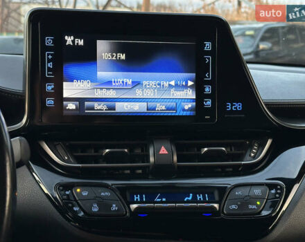 Красный Тойота C-HR, объемом двигателя 1.2 л и пробегом 138 тыс. км за 17500 $, фото 30 на Automoto.ua