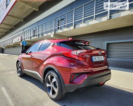 Червоний Тойота C-HR, об'ємом двигуна 1.8 л та пробігом 124 тис. км за 21900 $, фото 1 на Automoto.ua