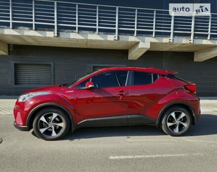 Красный Тойота C-HR, объемом двигателя 1.8 л и пробегом 124 тыс. км за 21900 $, фото 3 на Automoto.ua