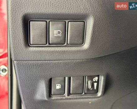 Красный Тойота C-HR, объемом двигателя 1.99 л и пробегом 59 тыс. км за 16500 $, фото 23 на Automoto.ua