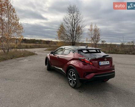 Красный Тойота C-HR, объемом двигателя 1.99 л и пробегом 110 тыс. км за 19200 $, фото 9 на Automoto.ua