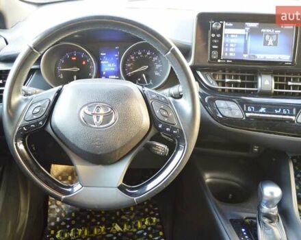 Тойота C-HR 2017 в Одессе на Automoto.ua Красный Тойота C-HR, объемом двигателя 1.99 л и пробегом 99 тыс. км за 15500 $, фото 28 на Automoto.ua
