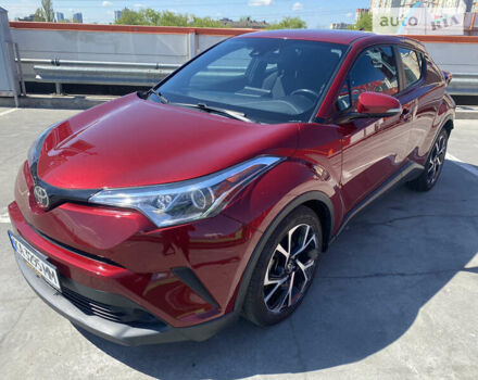 Красный Тойота C-HR, объемом двигателя 1.99 л и пробегом 67 тыс. км за 19100 $, фото 3 на Automoto.ua