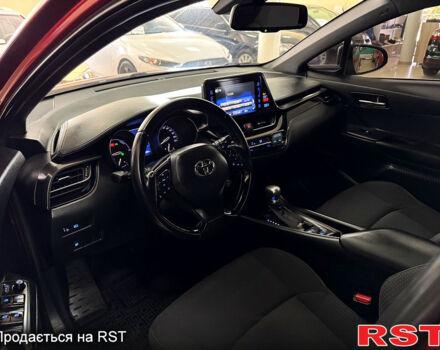 Червоний Тойота C-HR, об'ємом двигуна 1.8 л та пробігом 133 тис. км за 19500 $, фото 10 на Automoto.ua