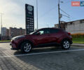 Красный Тойота C-HR, объемом двигателя 1.2 л и пробегом 88 тыс. км за 20200 $, фото 5 на Automoto.ua
