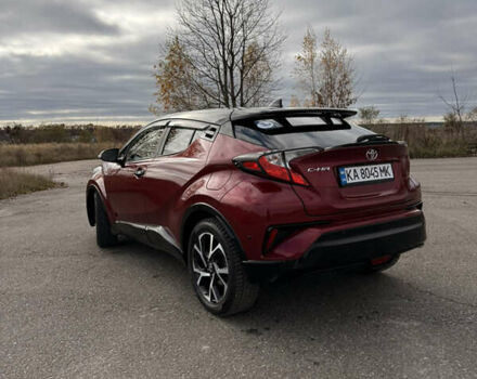 Красный Тойота C-HR, объемом двигателя 1.99 л и пробегом 110 тыс. км за 19200 $, фото 5 на Automoto.ua
