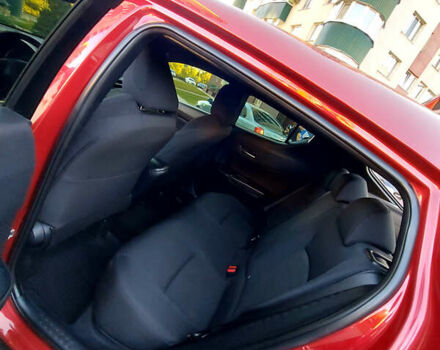 Красный Тойота C-HR, объемом двигателя 1.2 л и пробегом 159 тыс. км за 18800 $, фото 14 на Automoto.ua